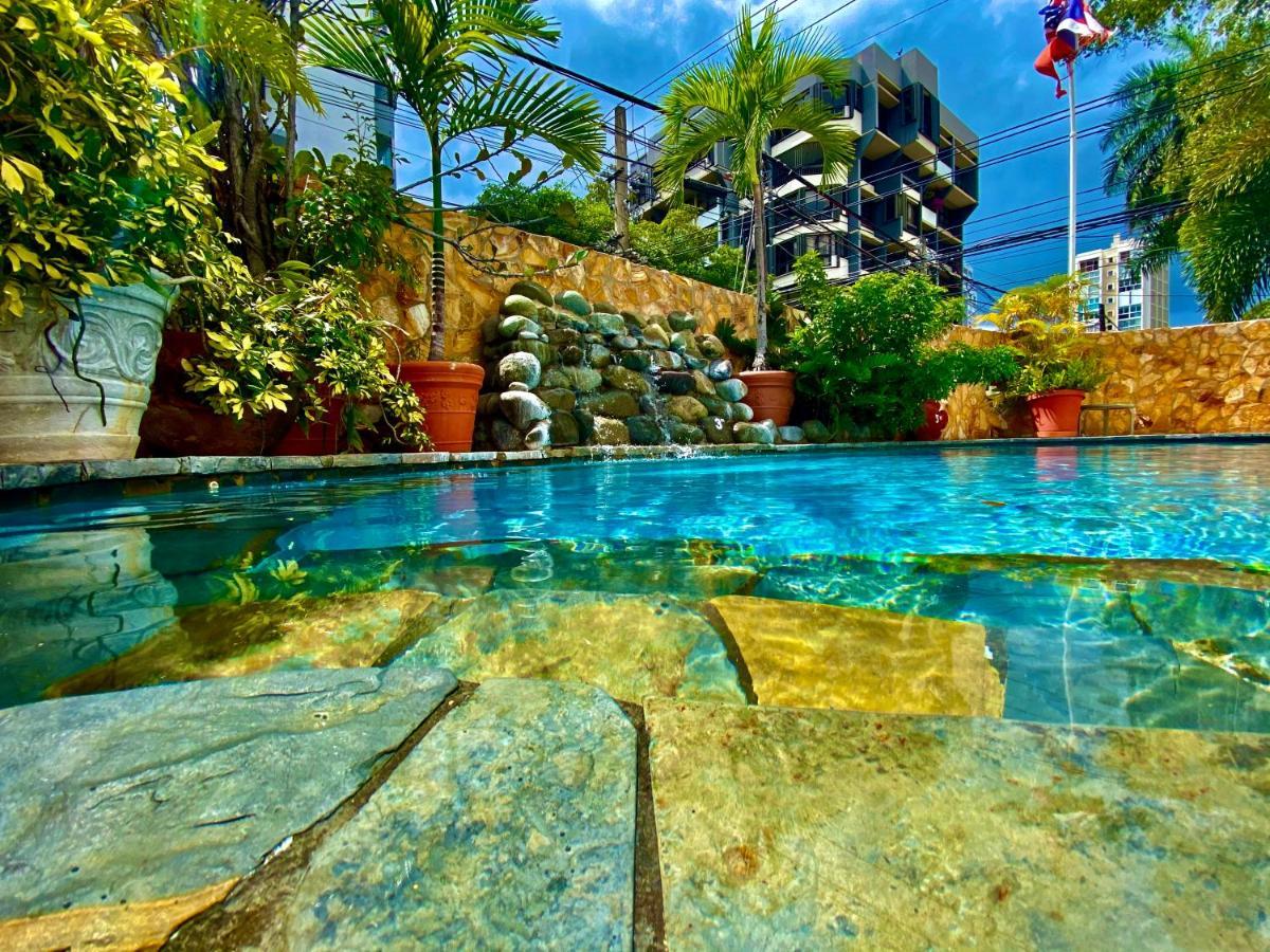 At Wind Chimes Boutique Hotel San Juan Exterior foto